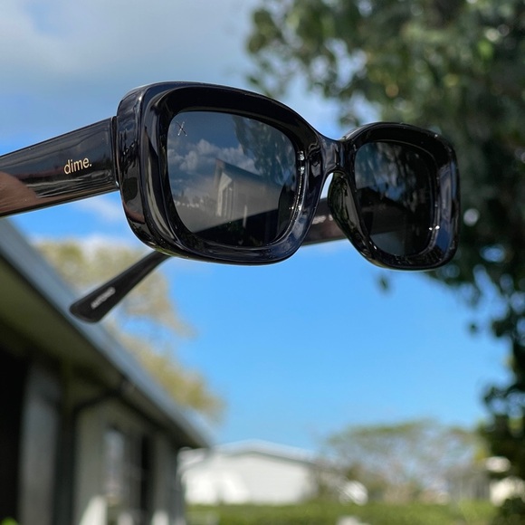DIME OPTICS Sunglasses In Antonio Black - Picture 8 of 12